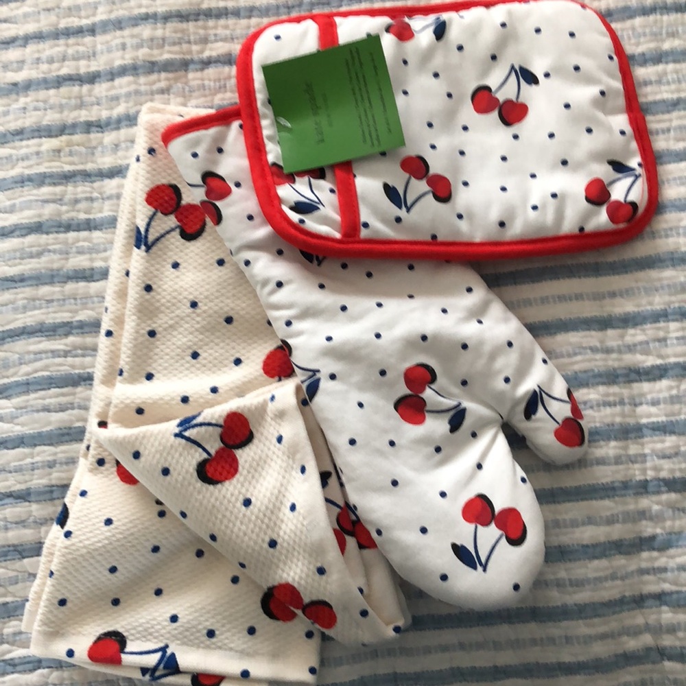 Kate Spade Cherry Oven Mitt and Towel Set - Picture 3 of 4